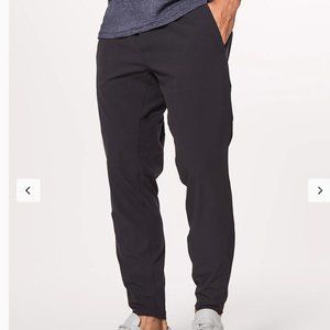 Lululemon Men's In Mind 30" Pant - Small